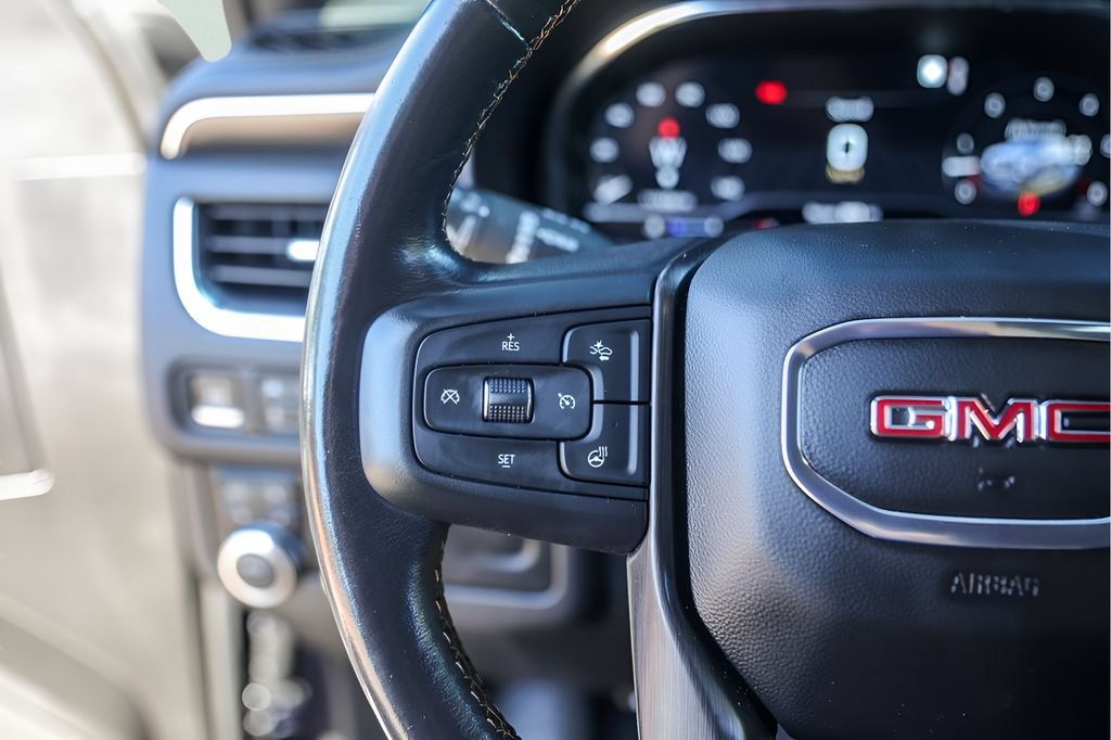 Used 2023 GMC Yukon AT4 AWD/4WD image 17