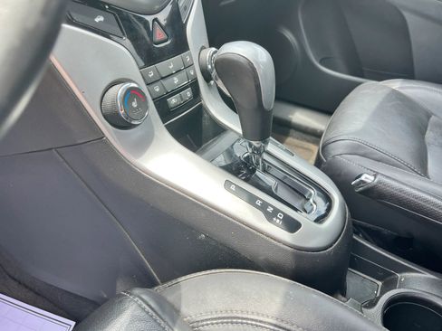 Used 2016 Chevrolet Cruze LT image 15