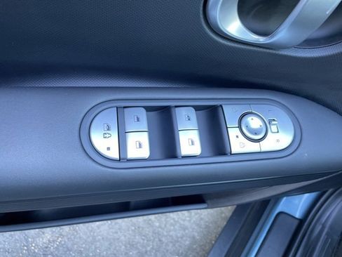 Used 2023 Hyundai Ioniq 5 SE image 15