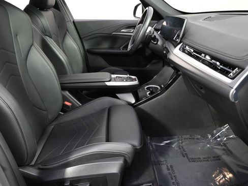 Used 2025 BMW X1 xDrive28i AWD/4WD image 16