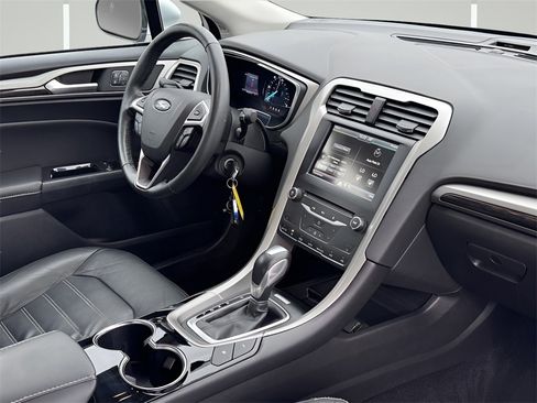 Used 2014 Ford Fusion Energi SE image 10