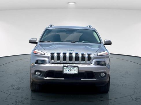 Used 2017 Jeep Cherokee Latitude w/ True North Edition AWD/4WD image 10
