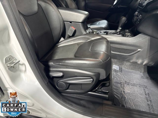 Certified 2021 Jeep Cherokee Latitude Plus AWD/4WD image 49