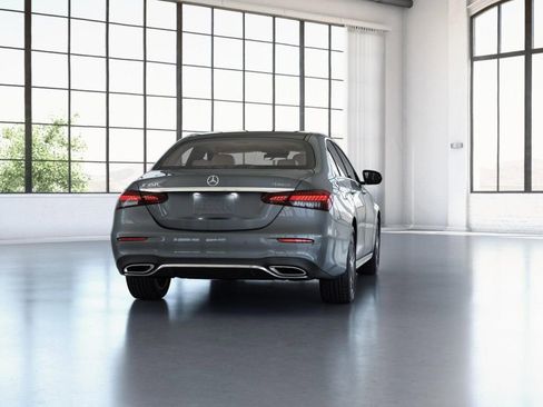 Used 2022 Mercedes-Benz E 350 4MATIC Sedan image 25