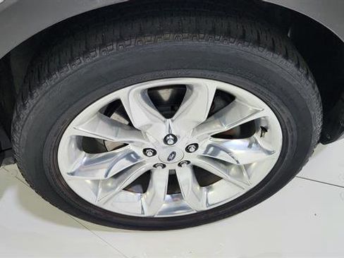 Used 2015 Ford Explorer XLT w/ Equipment Group 202A image 33