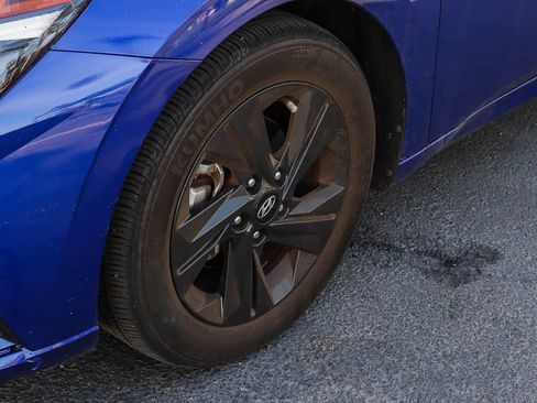 Used 2023 Hyundai Elantra SEL image 8