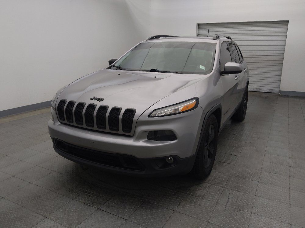Used 2018 Jeep Cherokee Latitude w/ Altitude Package FWD image 15