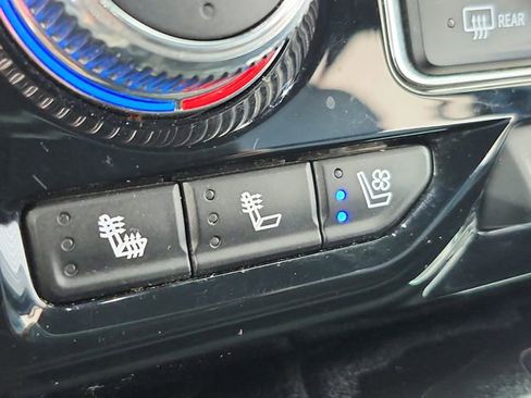 Used 2024 GMC Yukon Denali image 34