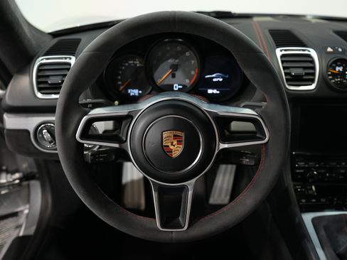 Used 2016 Porsche Cayman GT4 image 35