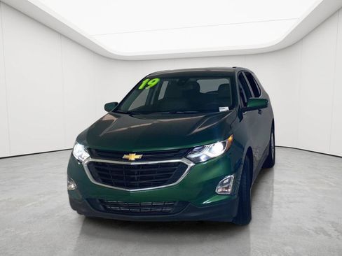 Used 2019 Chevrolet Equinox LT w/ Driver Convenience Package FWD image 4