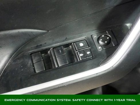 Used 2022 Toyota RAV4 LE image 22