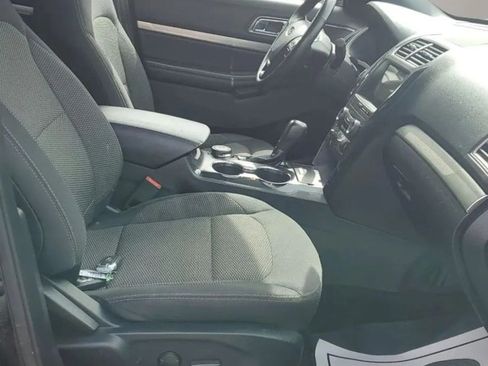 Used 2019 Ford Explorer XLT w/ Equipment Group 201A AWD/4WD image 15