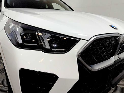 Used 2026 BMW X2 xDrive28i w/ M Sport Package AWD/4WD image 25