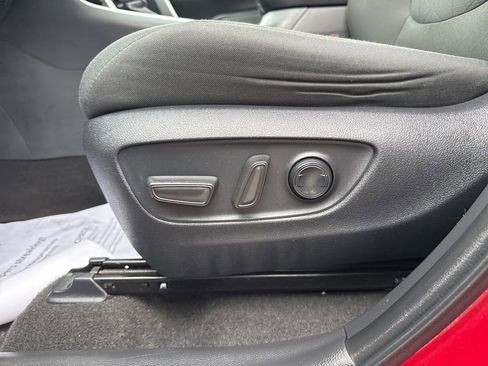 Used 2023 Toyota RAV4 XLE image 27