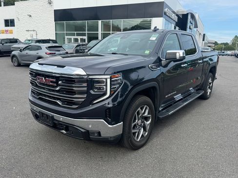 Used 2023 GMC Sierra 1500 SLT w/ SLT Premium Package AWD/4WD image 7
