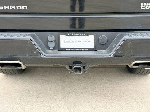 Used 2019 Chevrolet Silverado 1500 High Country w/ Technology Package AWD/4WD image 35