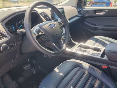 Used 2024 Ford Edge SEL w/ Sport Appearance Package AWD/4WD image 9