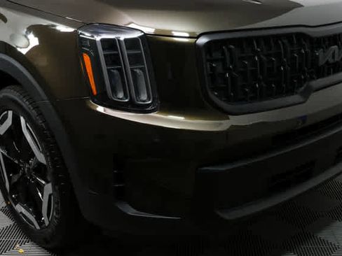 Used 2024 Kia Telluride EX image 37