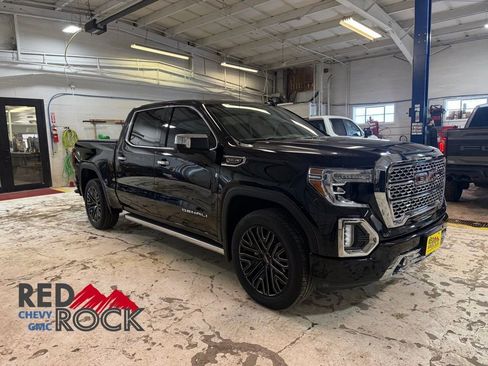 Used 2022 GMC Sierra 1500 Denali w/ Denali Premium Package image 3
