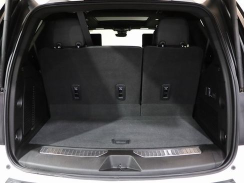 Used 2023 GMC Yukon Denali w/ Denali Reserve Package image 34