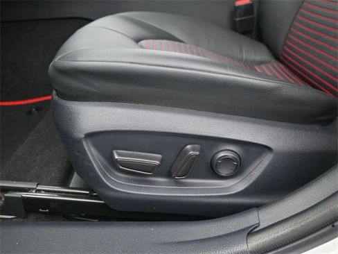 Used 2024 Toyota Camry image 11