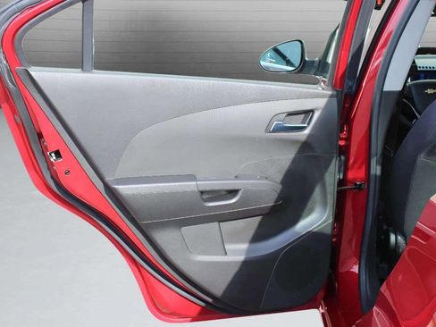 Used 2014 Chevrolet Sonic LT image 25
