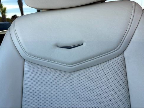 Used 2017 Cadillac XT5 Luxury w/ Driver Awareness Package image 6