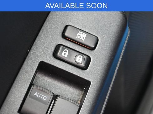 Used 2016 Toyota RAV4 XLE AWD/4WD image 12