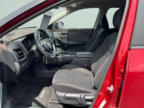 Used 2023 Nissan Rogue S AWD/4WD image 8