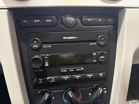 Used 2005 Ford Mustang GT Premium image 95