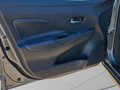 Used 2025 Nissan Versa SV w/ Trunk Package FWD image 19