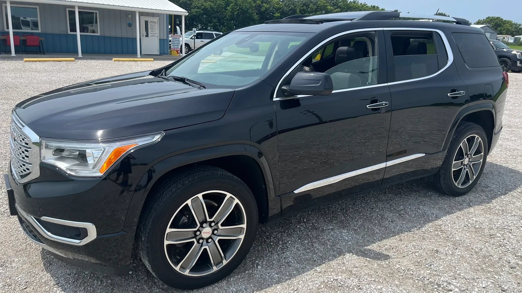 Used 2019 GMC Acadia Denali w/ LPO, Floor Liner Package AWD/4WD image 7