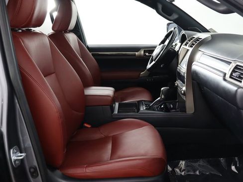 Used 2021 Lexus GX 460 Luxury w/ Accessory Package AWD/4WD image 19