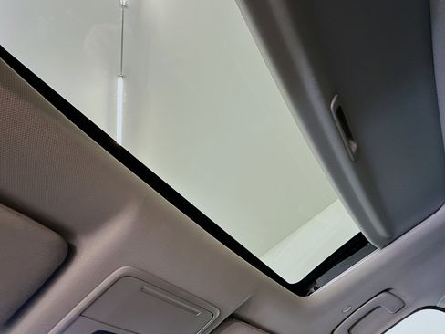 Used 2025 Honda CR-V EX-L image 27