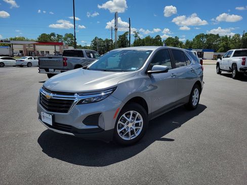 Used 2024 Chevrolet Equinox LT AWD/4WD image 1