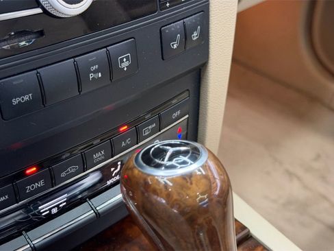 Used 2012 Mercedes-Benz E 550 Coupe image 20