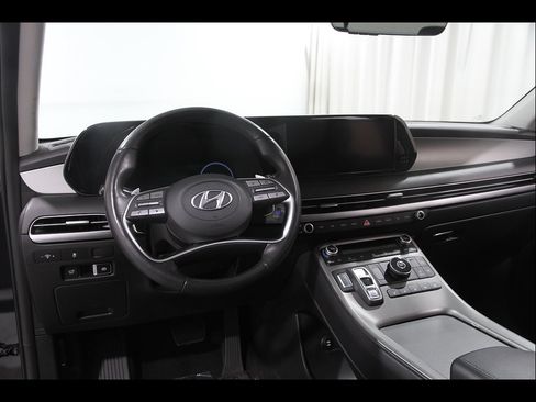 Certified 2024 Hyundai Palisade SEL FWD image 6