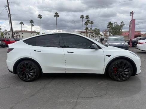 Used 2021 Tesla Model Y Performance AWD/4WD image 2