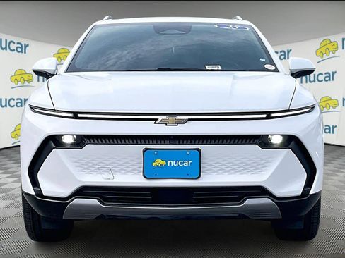 Used 2025 Chevrolet Equinox EV LT image 2