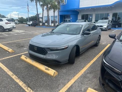 Used 2023 Honda Accord Sport image 3