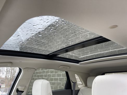 Certified 2025 Cadillac XT5 Premium Luxury image 28