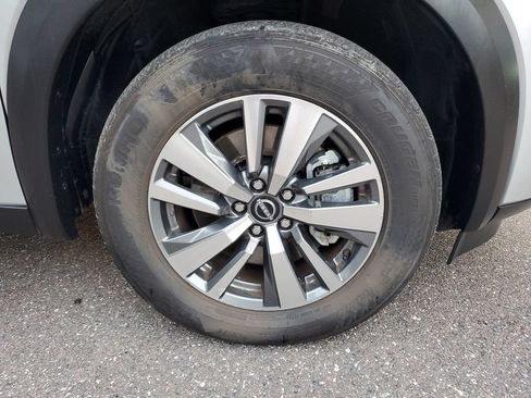 Used 2025 Nissan Pathfinder SL FWD image 5