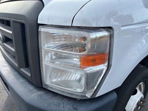 Used 2021 Ford E-350 and Econoline 350 Super Duty w/ Power Windows & Locks Group image 11