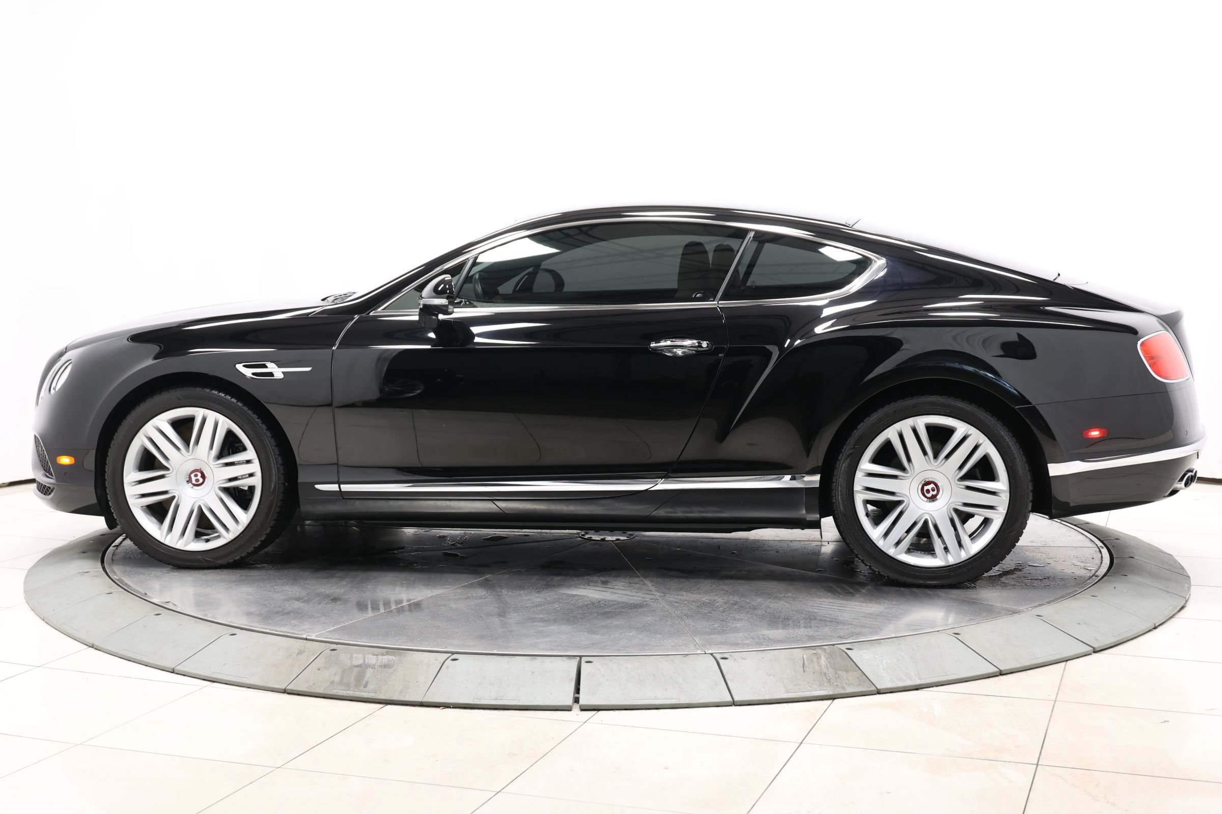 Used 2017 Bentley Continental GT AWD/4WD image 9
