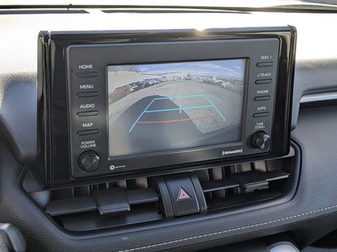 Certified 2020 Toyota RAV4 LE image 28