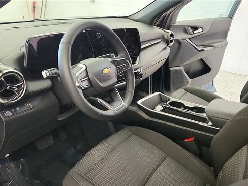 Used 2025 Chevrolet Equinox LT FWD image 22