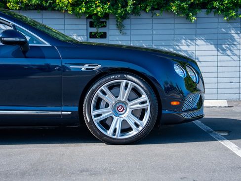 Used 2016 Bentley Continental GT image 8
