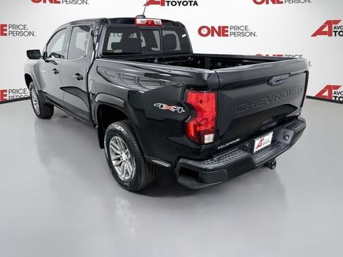 Used 2023 Chevrolet Colorado LT w/ LT Convenience Package II AWD/4WD image 5