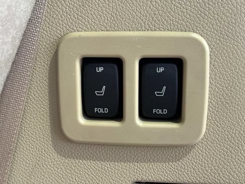 Used 2014 Ford Expedition XLT w/ Equipment Group 202A RWD image 14