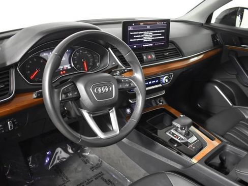 Used 2023 Audi Q5 2.0T Premium w/ Convenience Package AWD/4WD image 13